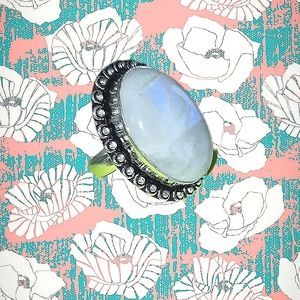 Size 7 Moonstone